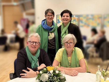 Leitungsteam der Gruppe Ehingen: Hinten von links nach rechts: Andrea Scheuing und Birgit Rewitz Vorne von links nach rechts: Regine Gabereder-Sütel und Hede-Marie Hauser